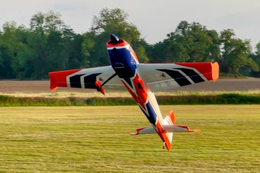 Extremeflight RC 67" Extra 260 Orange/Blau - ARF