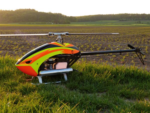 XLPower/MSH Prôtos 700 Nitro - Kit - mit CFK Heckrohr ABVERKAUF