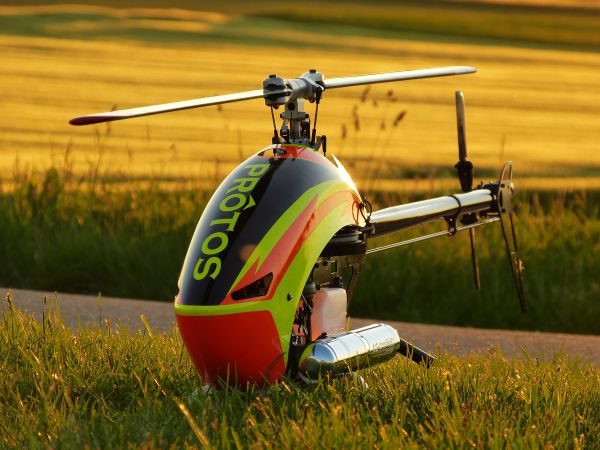 XLPower/MSH Prôtos 700 Nitro - Kit - mit CFK Heckrohr ABVERKAUF